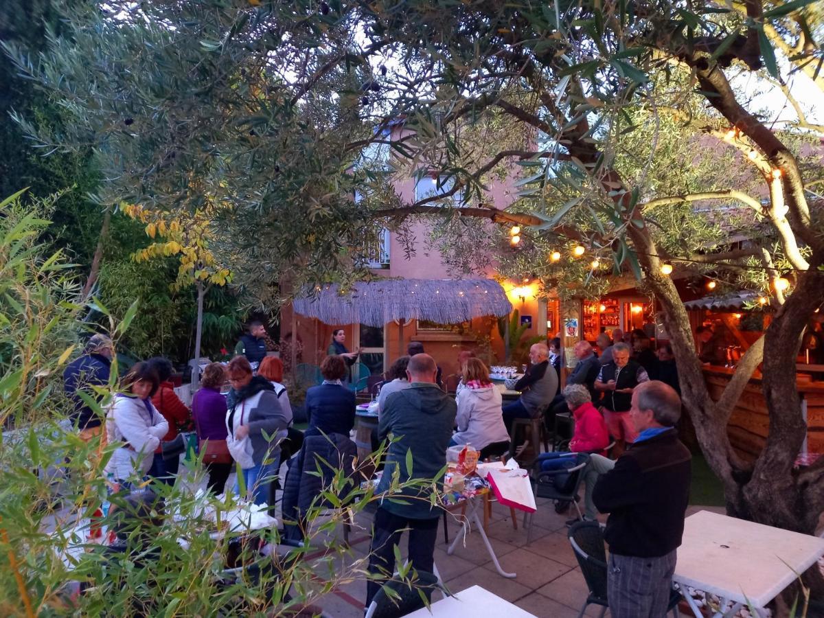 Les Chalets Du Relais D'Aguilar Tuchan 外观 照片