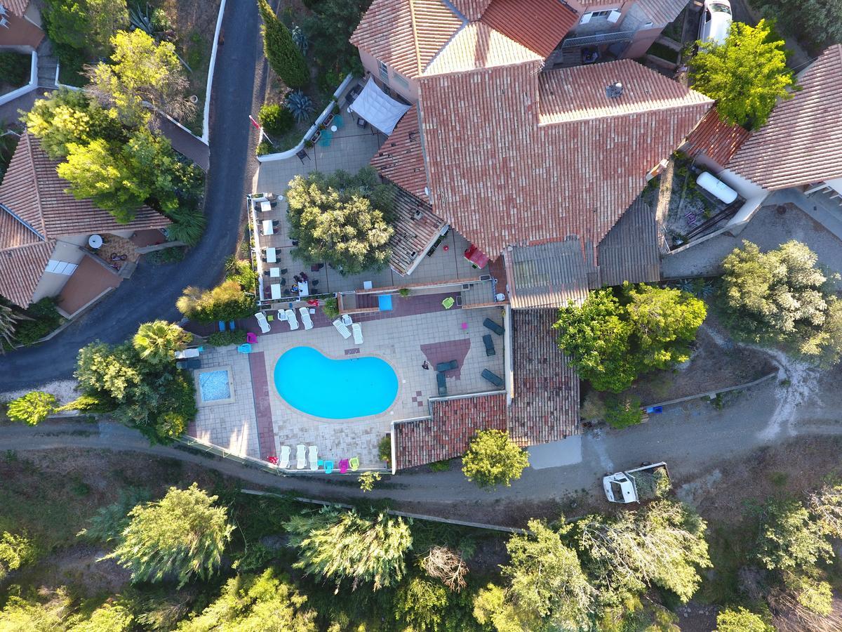 Les Chalets Du Relais D'Aguilar Tuchan 外观 照片