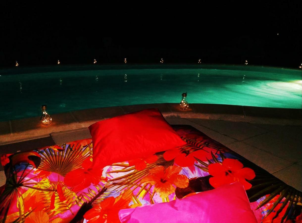 Les Chalets Du Relais D'Aguilar Tuchan 外观 照片